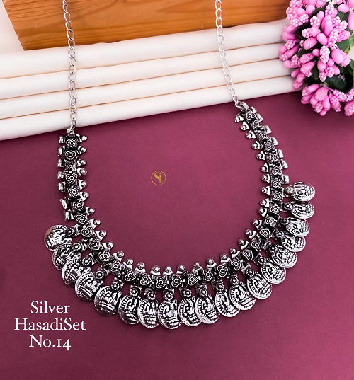 2 Navaratri Special Oxodize Silver Hasadi Set Wholesale Price In Surat
